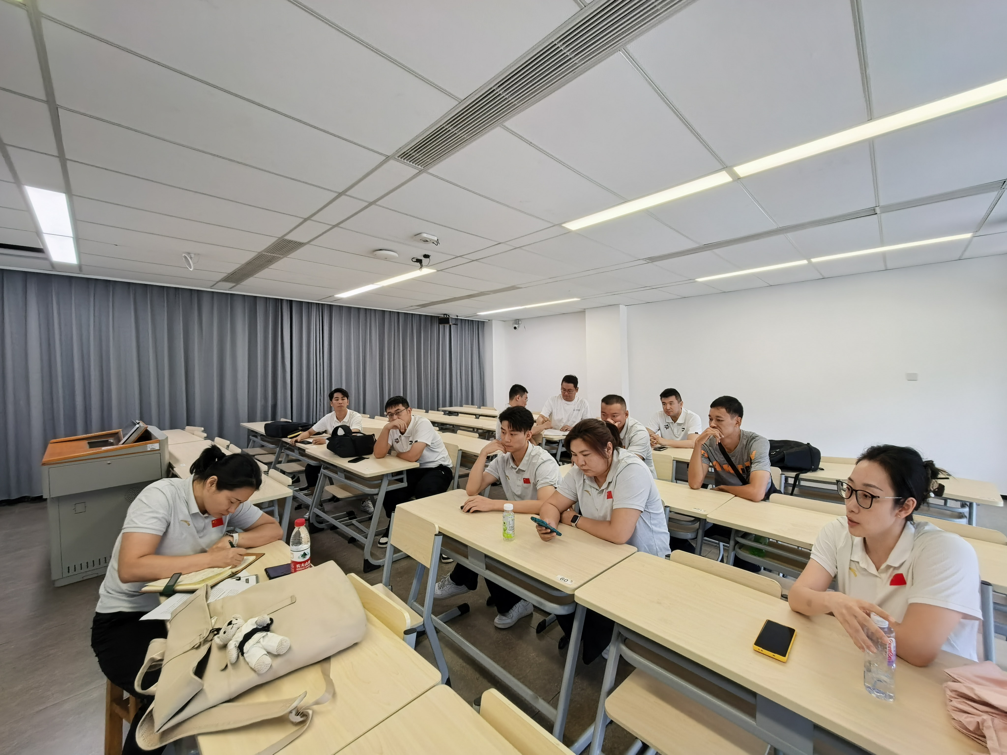 运动训练专项教研室会议.jpg